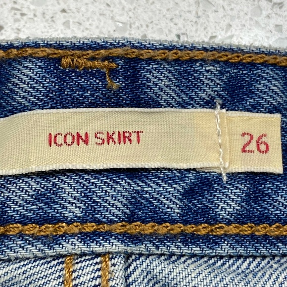 NWT Levi’s Recrafted premium denim icon skirt mid rise button fly womens size 26 - Picture 11 of 15